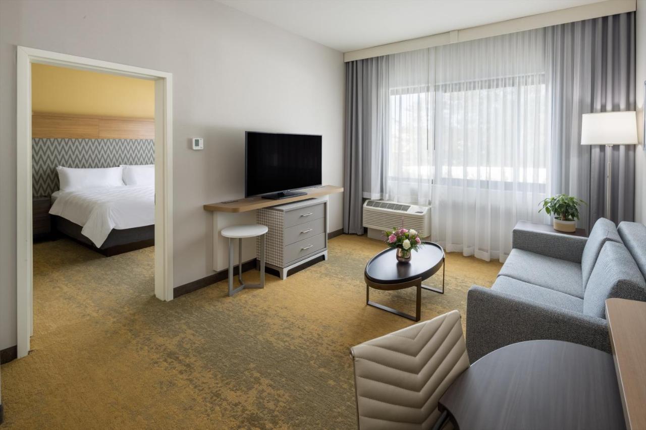 Holiday Inn - Long Island - Islip Arpt East By Ihg Holtsville Buitenkant foto