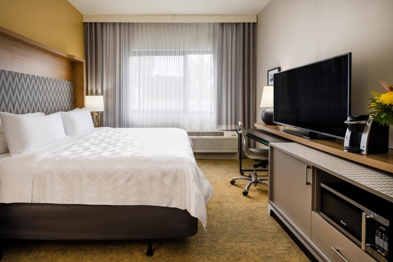 Holiday Inn - Long Island - Islip Arpt East By Ihg Holtsville Buitenkant foto