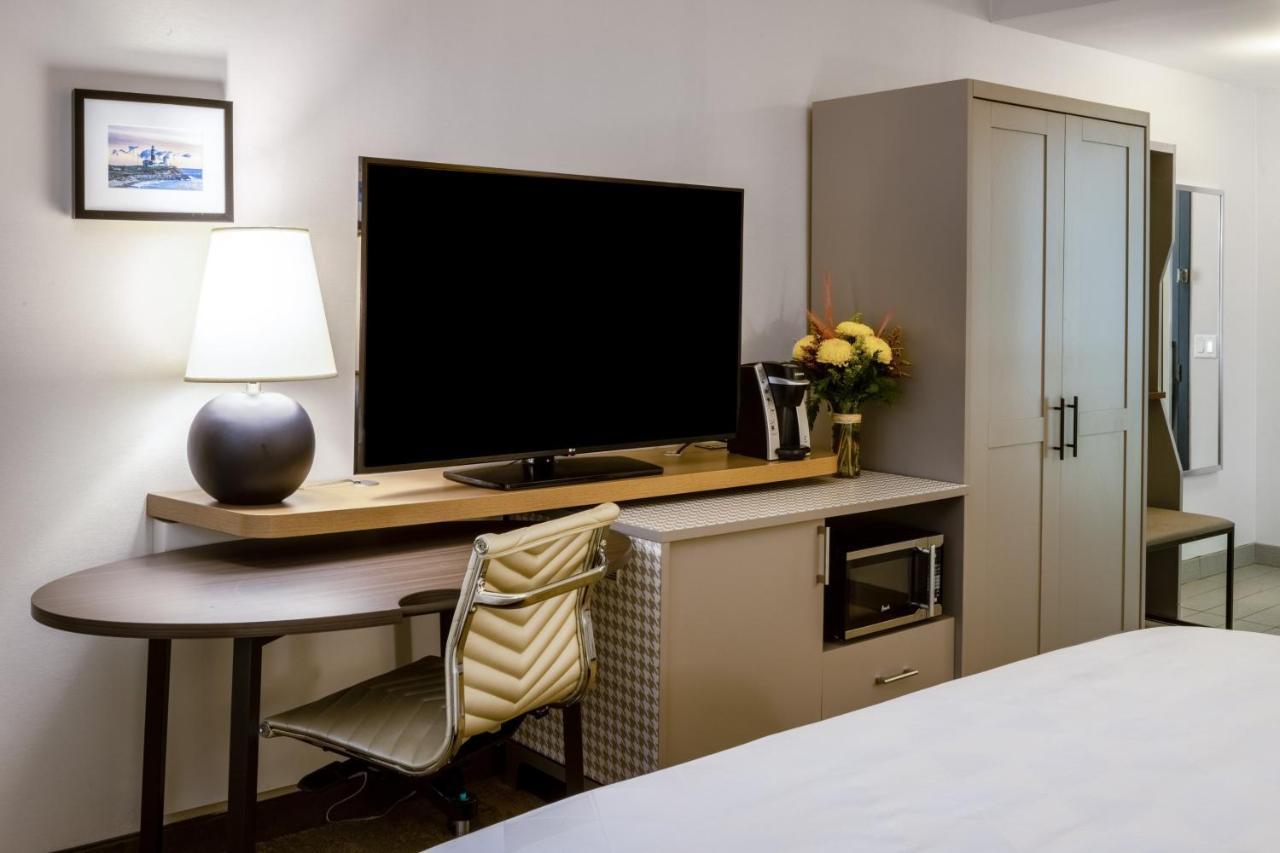 Holiday Inn - Long Island - Islip Arpt East By Ihg Holtsville Buitenkant foto