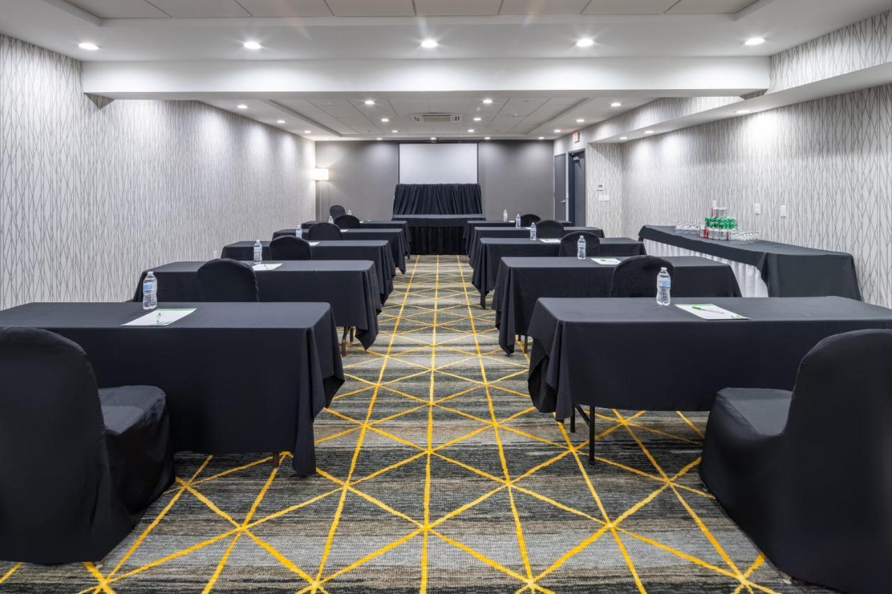 Holiday Inn - Long Island - Islip Arpt East By Ihg Holtsville Buitenkant foto